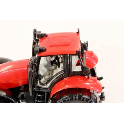 Model Traktor s postřikovačem - 1:27