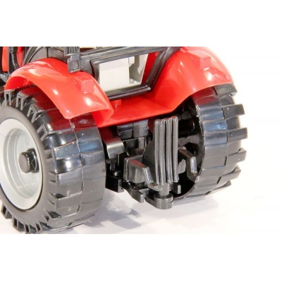 Model Traktor s postřikovačem - 1:27