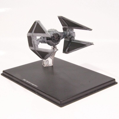 Model Star Wars - TIE Interceptor