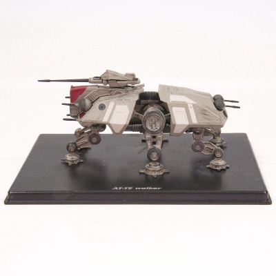 Model Star Wars - AT-TE