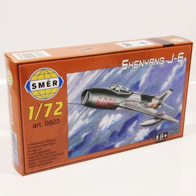 Shenyang J-6 (Mig-19) 1:72 Směr plastikový model letadla ke slepení